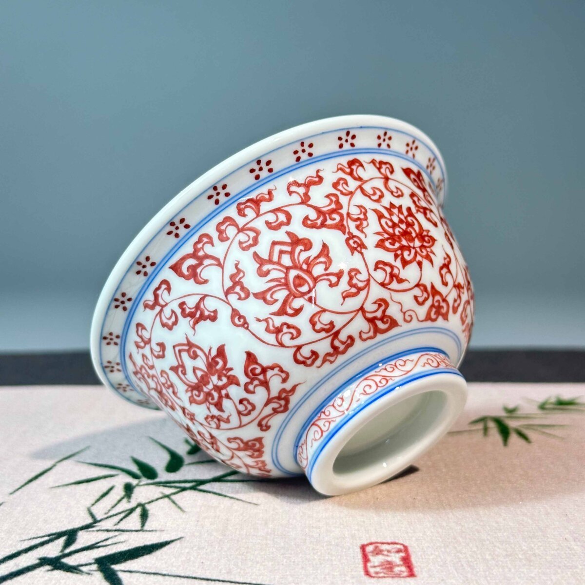 Red Vine Elegant Cup