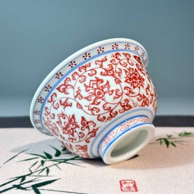 Red Vine Elegant Cup