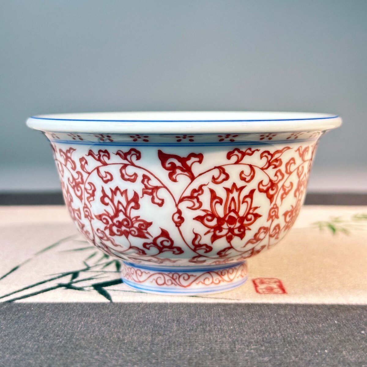 Red Vine Elegant Cup