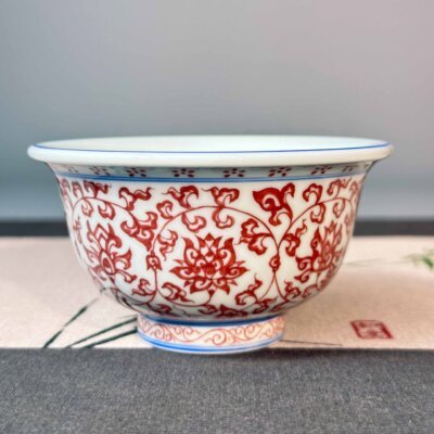 Red Vine Elegant Cup