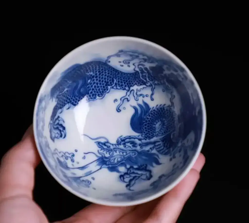 Hand-painted dragon pattern on Jingdezhen blue and white porcelain teacup
